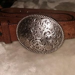 Adorable leather belt!